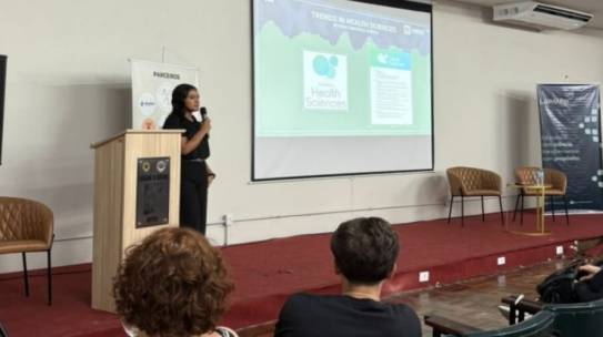 Departamento Universitário da AMRIGS fortalece conexão com estudantes de Medicina durante Semana Acadêmica da UFPel